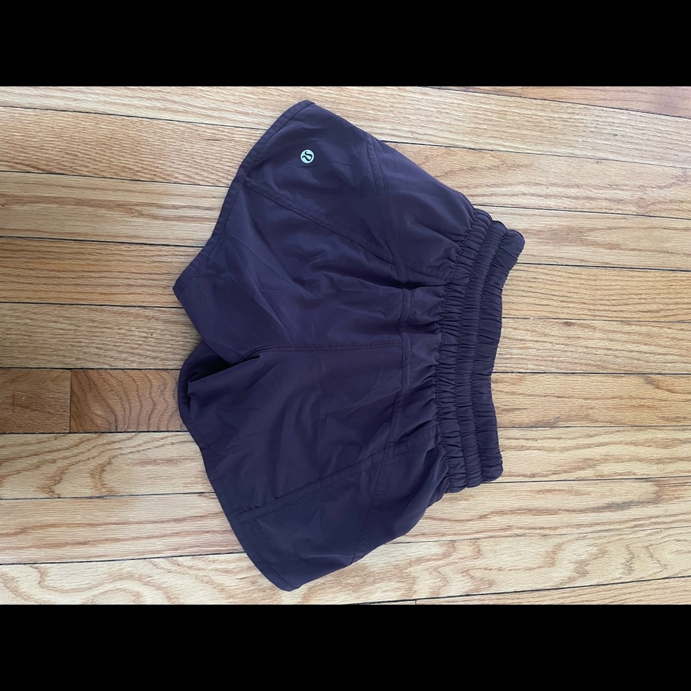 Lululemon Tracker short - Picture 2 of 4